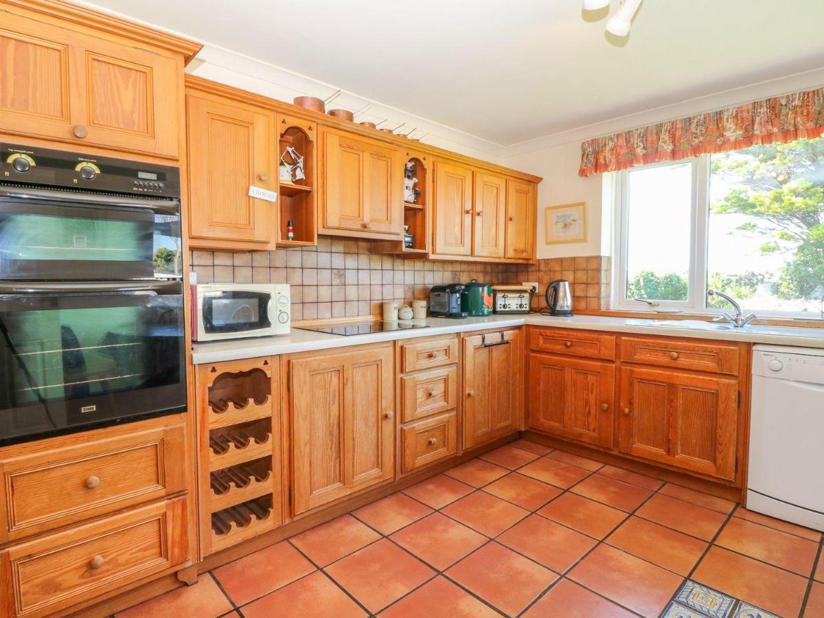Charming 2 Bed House Near Rhoscolyn Discounts For Holyhead Exterior photo