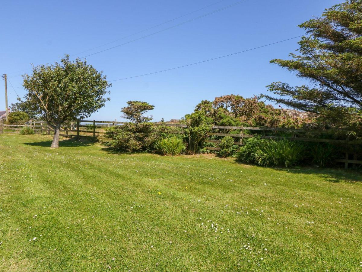 Charming 2 Bed House Near Rhoscolyn Discounts For Holyhead Exterior photo