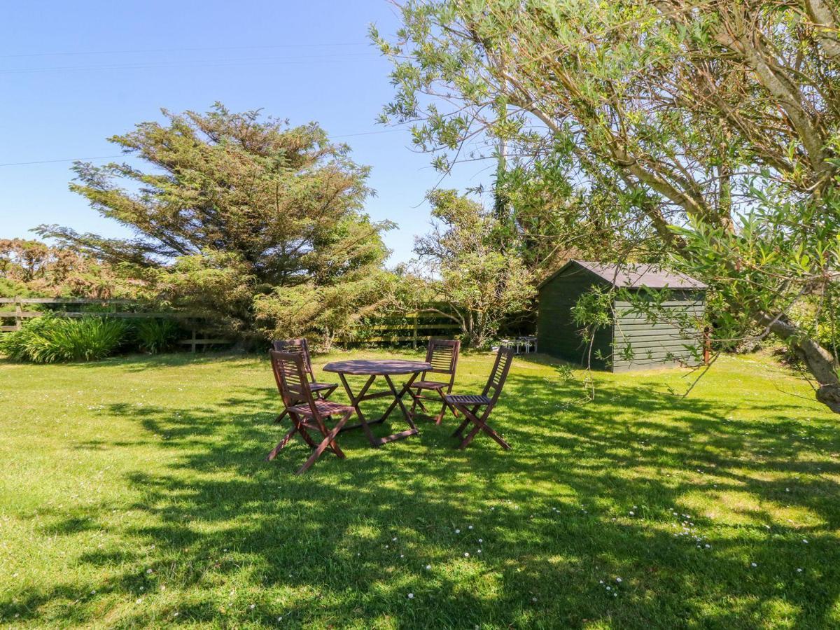 Charming 2 Bed House Near Rhoscolyn Discounts For Holyhead Exterior photo