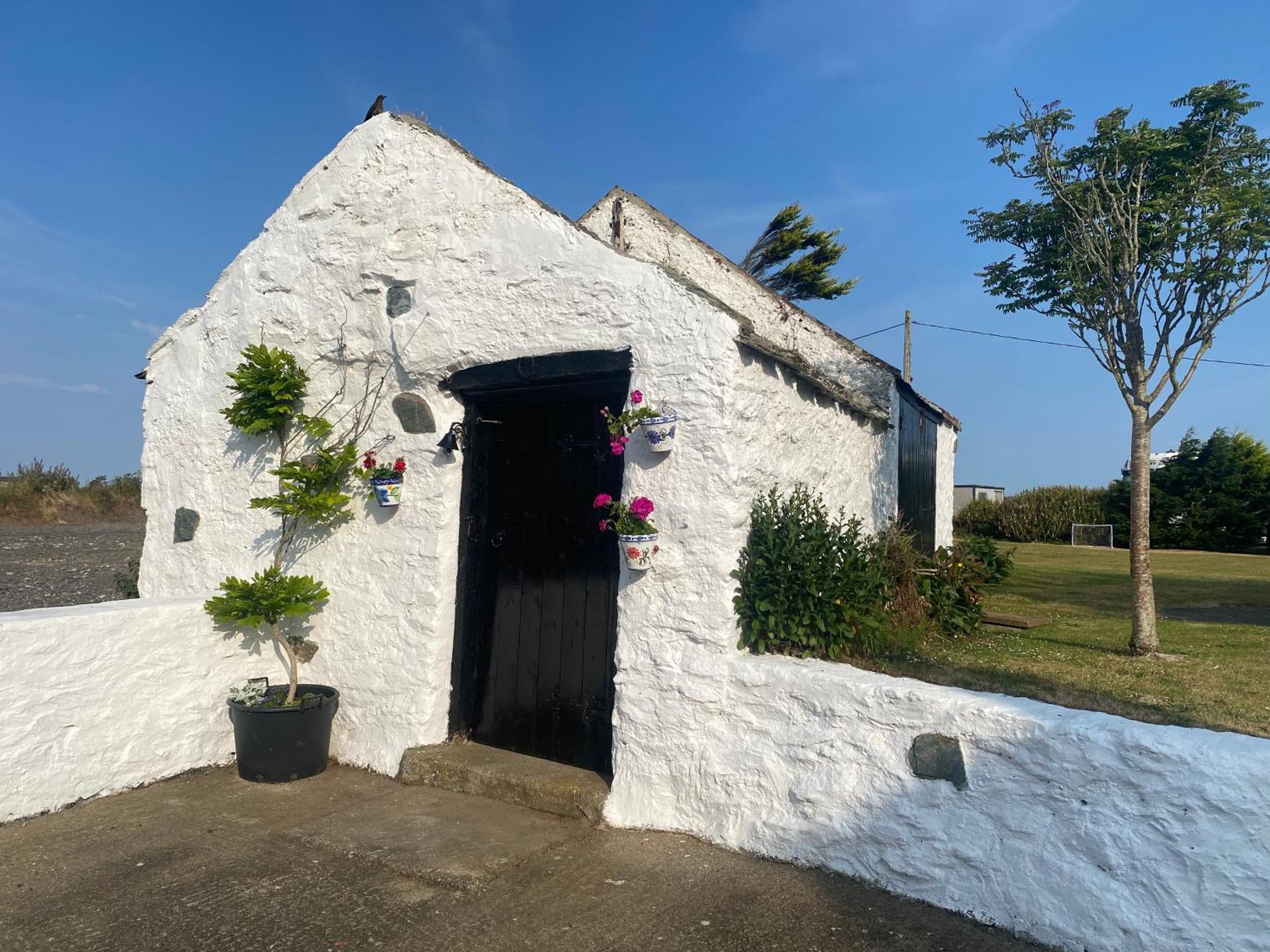 Charming 2 Bed House Near Rhoscolyn Discounts For Holyhead Exterior photo